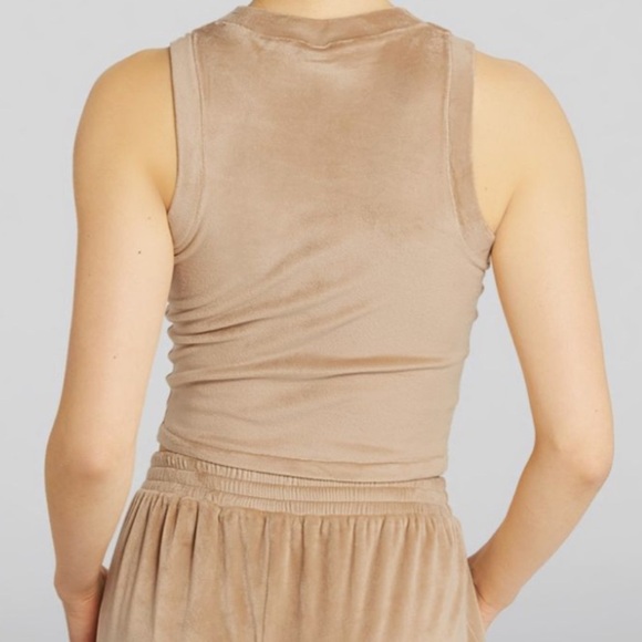 SKIMS Velour Tank Honey M - Picture 2 of 5